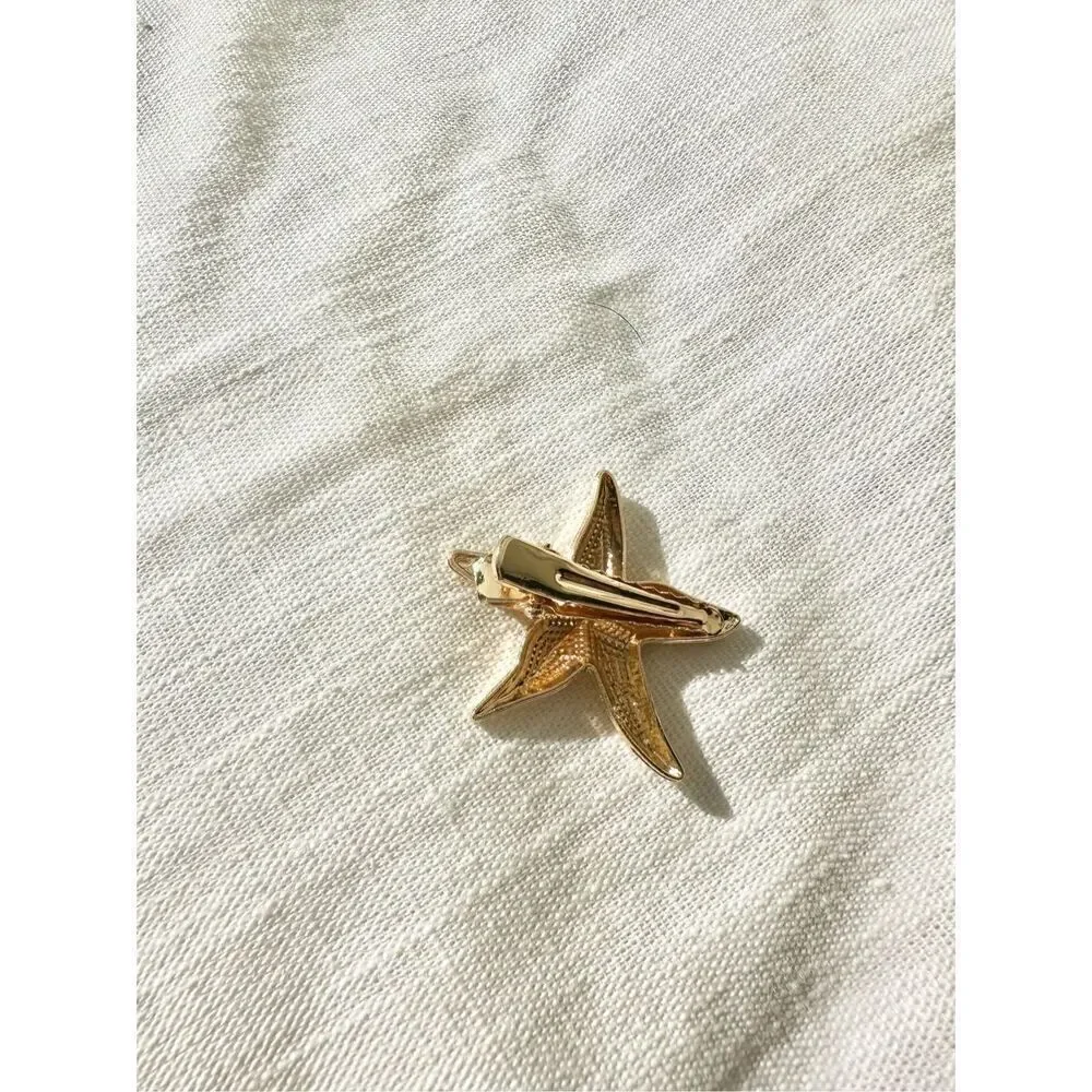 Cute Gold starfish hair clip ￼